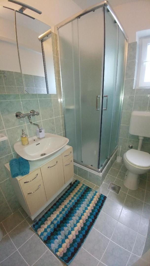 Apartments Pipi Pakoštane Eksteriør bilde