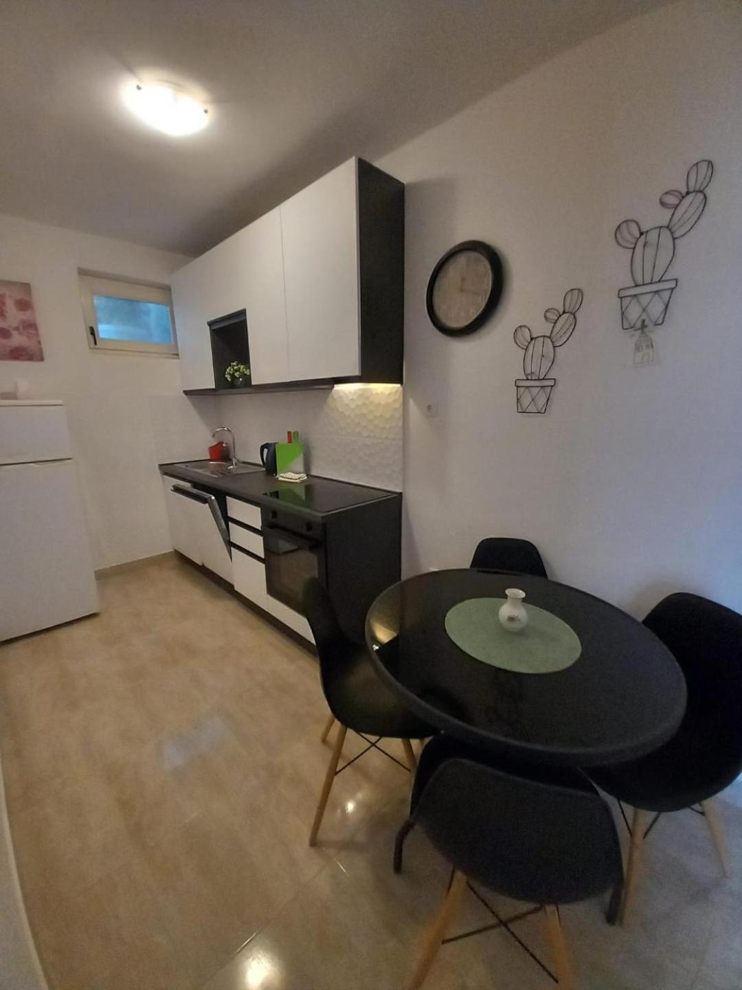 Apartments Pipi Pakoštane Eksteriør bilde