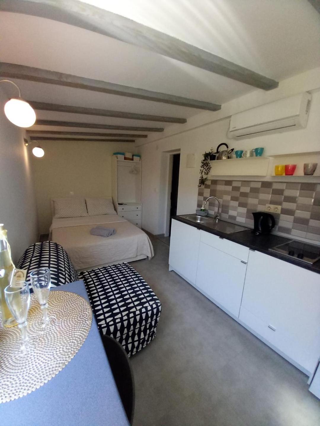 Apartments Pipi Pakoštane Eksteriør bilde